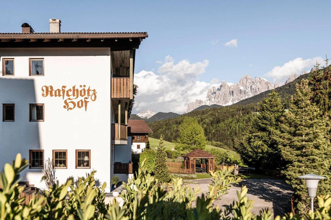 Raschoetzhof Фунес Екстериор снимка